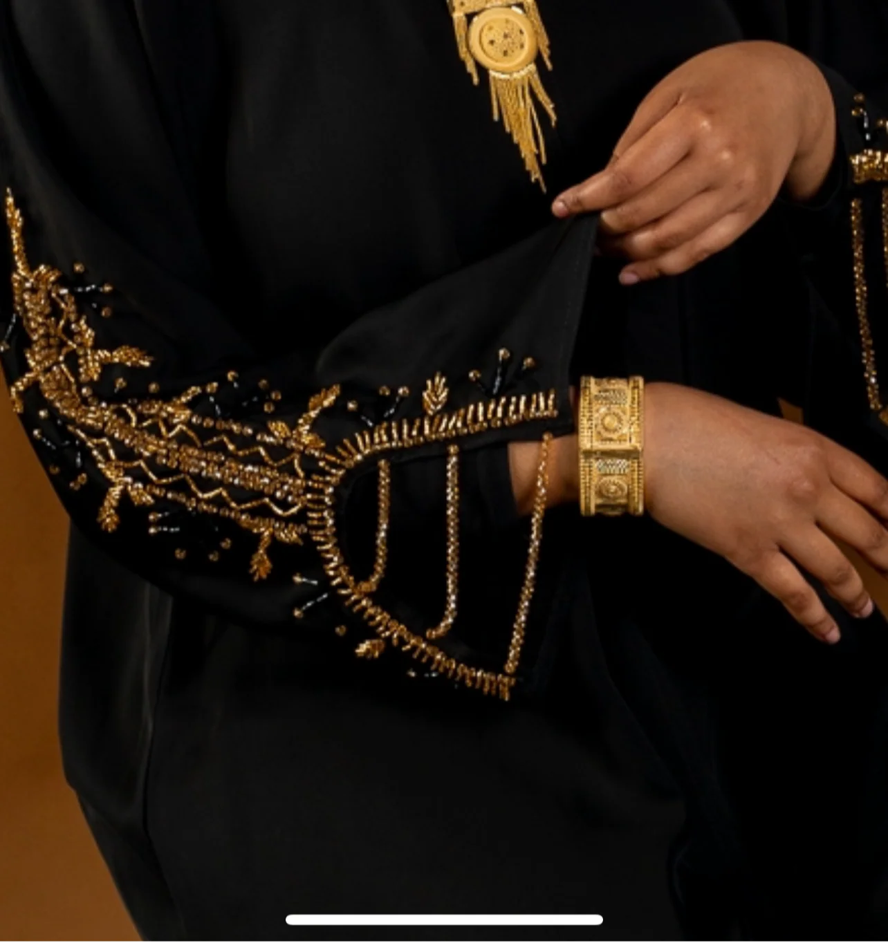 Ayaanle - Image 3